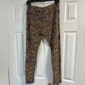 Tall Curvy Lularoe leggingsgs